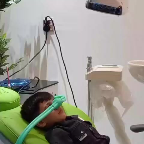 #جهاز الغاز الضاحك 😄
تقنية حديثة لراحة بدون ألم 🦷✨
جلسة هادئة… وابتسامة مطمئنة 🤍


**إذا كنت صاحب هذا الإعلان وتريد حذفه لأي سبب، رجاءا أرسل رسالة إلى الدعم الفني**