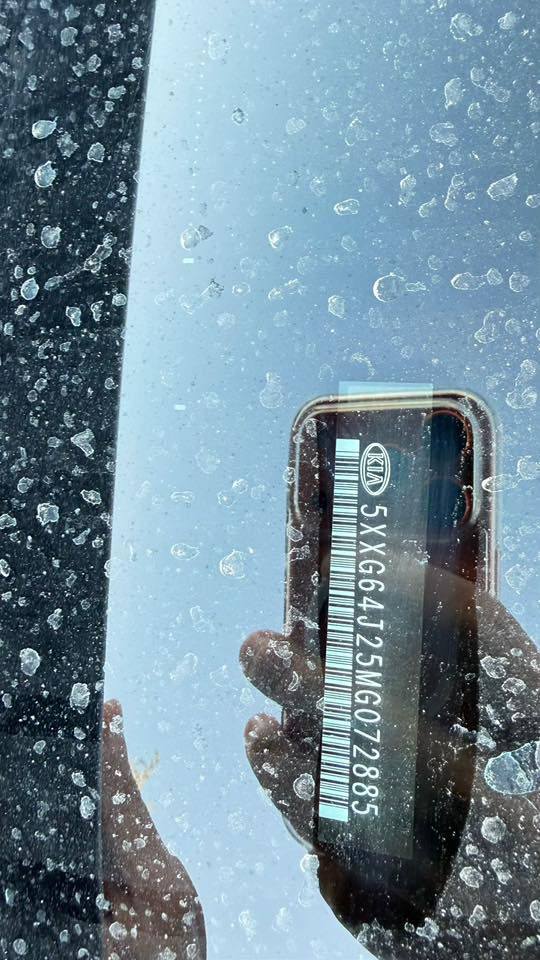 ام ليلى K5 موديل 2021
فئه جي تي لاين اعلى فئه بالمواصفات فول للاخير 
سياره رقم بغداد حره تحويل ثاني يوم
ماشيه 41 
مكينة 1600 تيربو ✈️
الموصفات 
_شاشه تاب كبيره
_كشن كهربائي
_تدفئة كشنات
_تدفئه ستيرن
_شحن لاسلكي
-رادار 360 
-نقطه عمياء
-توقف ذاتي عند الاقتراب امامي وخلفي 
قياده ذاتيه
تحديد مسار 
مثبت سرعه 
اربع انظمه قياده
سماعات صوت بيوس 
حساسات امامي خلفي
كامرا دوارا 
بنوراما 
اتو هولد 
سايد بريك بصمه 
ترحيب عند الاقتراب
دخول ذكي 
صندوق ذكي متحسس 
بصمه تشغيل
بصمة بيبان 
رادار امامي وخلفي وجانبي
تبريد منفصل
شاشه تبريد بيانو
لايت ثلاث عدسات اصلي لد 
داخل لونين اسود و احمر مختوم علامة جي تي الحادث مع السونار مرفقة
مكاني بغداد
السعر165
رقم الهاتف ***********
