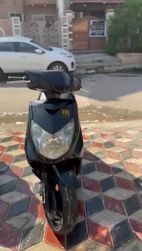 سلام عليكم سكنس فحل مبدل بس بوشه ٥٨ دراجه خير من الله شلعه ومعدل بدون الصالنه اطيك صالنصه بلادي. تزويدها كدامك كلج ودبلات حاويه رياضي بيها. بيها ملاحضات سعرها ٧٠٠ وبيها مجال للشراي واتساب و خط 
***********
