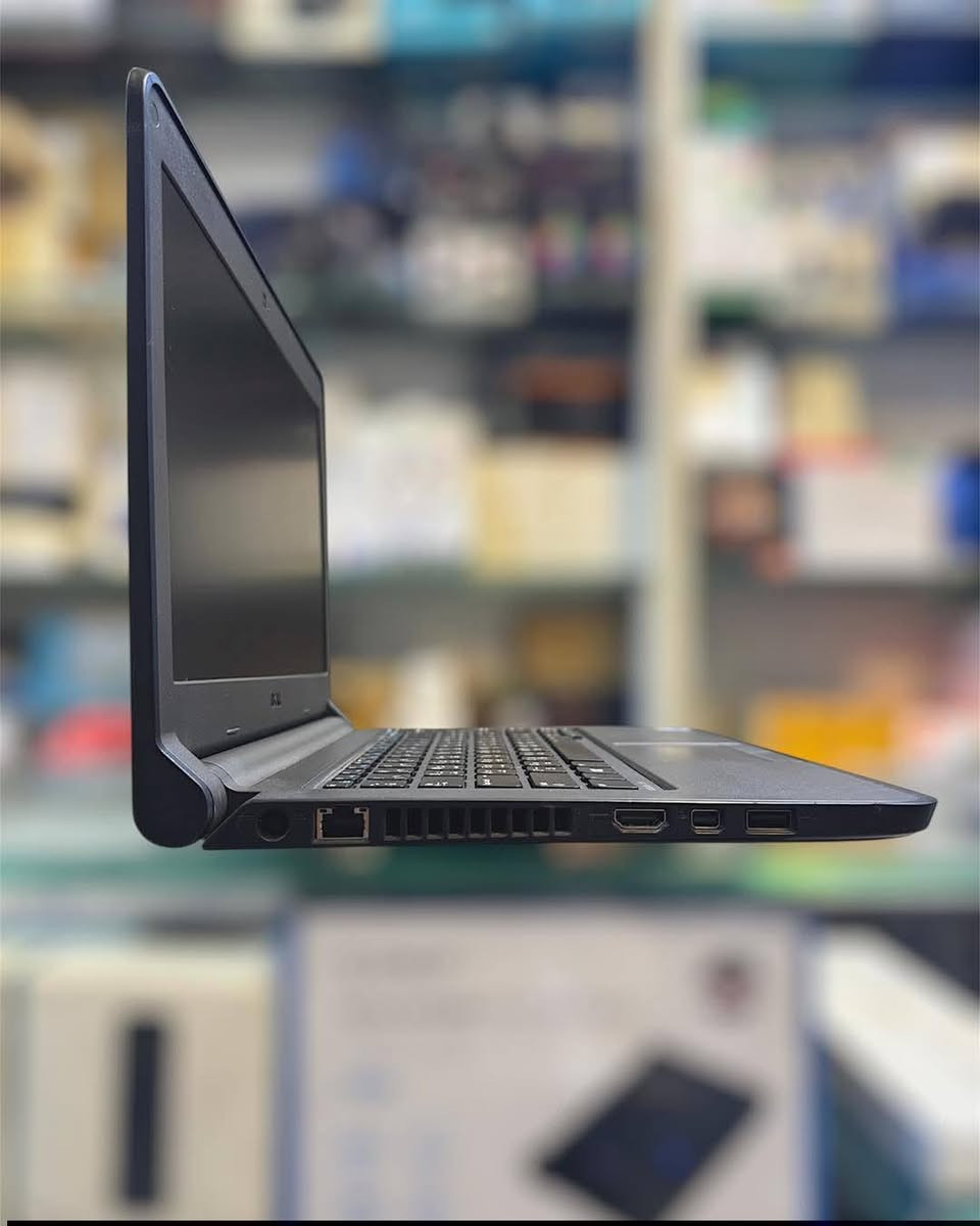 بسعر : 150 الف
Dell Latitude 3350
المواصفات : Intel Core i5-5200U
 معالج كور اي ٥ الجيل الخامس
‏‎رام: 8GB DDR4
‏‎ذاكرة: 128GB SSD
كرت شاشة داخلي : 4GB INTEL SHARE
‏‎حجم الشاشة: 13.3inch
كيبورد عربي انگليزي
‏‎مدخل USB A  و منفذ سماعة
منافذ HD , Mini DP , SD CARD , LAN
توصيل جميع المحافظات ٥ الاف
ماوس وحقيبة هدية مع الجهاز
ضمان لمدة ١٠ ايام من تاريخ الوصل
مراسلتنا عبر الواتساب او الماسنجر
***********
***********

