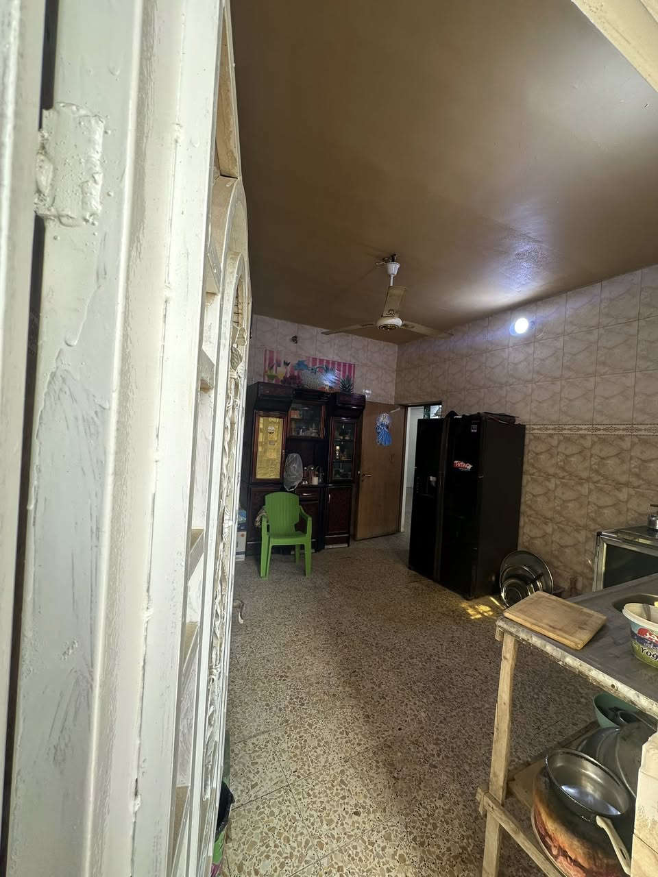 بيت طابقين طابو صرف للبيع المساحه 240  بناء درجه اولى العنوان العوفيه على السايدين نهايه العوفيه يحتوي على 5 غرف + 3 صحيات حمامات وتواليتات عدد 3+ مطبخ بالطابق الثاني ومخزن وصاله كبيره يحتوي على 2 مناور البيت جاهز للسكن  وفارغ حاليا تحويل الطابو مباشر باسم المشتري للاستفسار *********** 
***********
