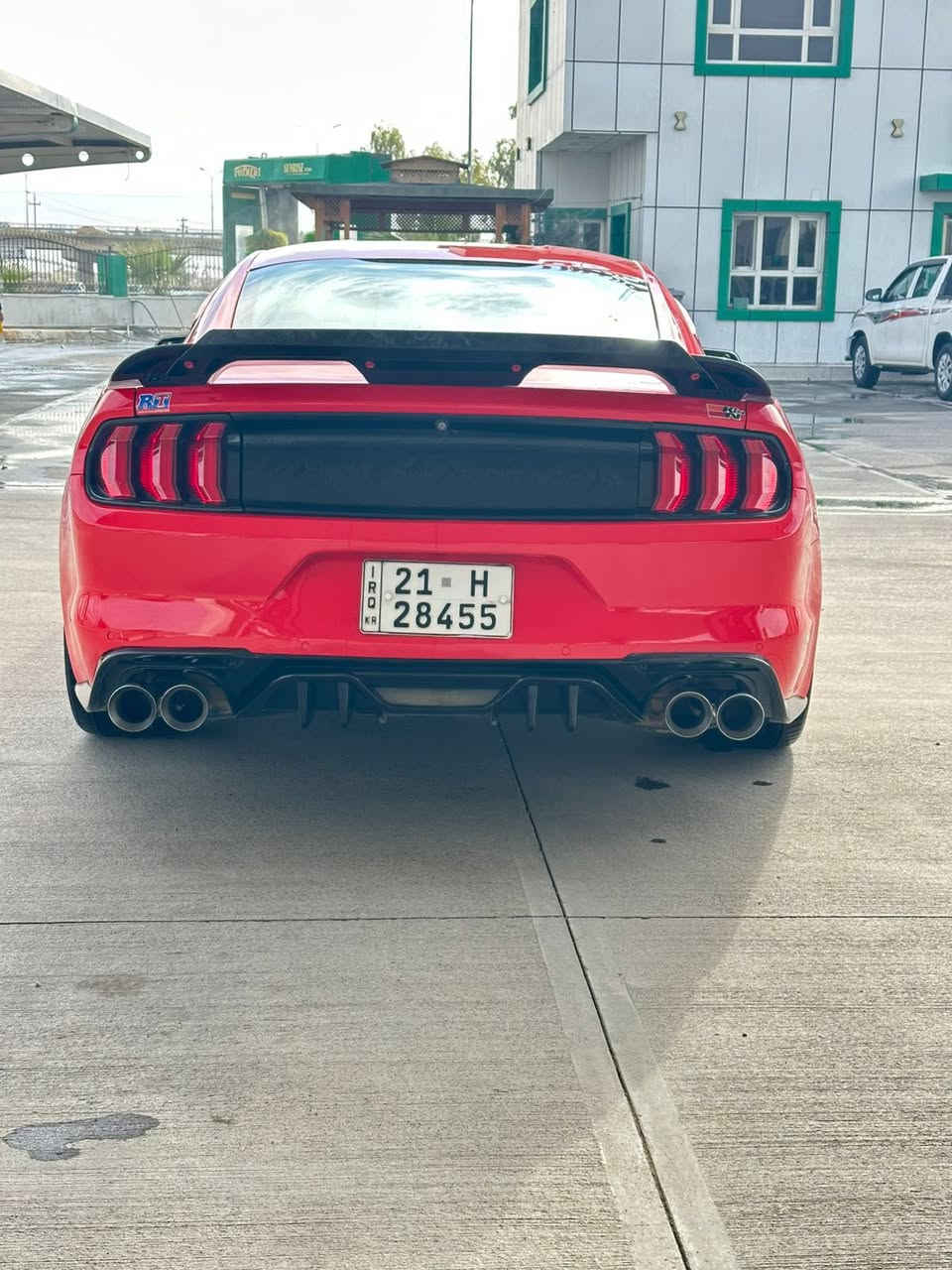 موستانگ 2016 للبيع لون احمر ضرر 3 قطع بس مصبوغه حزام للجماليه محرك 6 سلندر بحجم 3700 ، شرط گير ومحرك تحكم ستيرن فول بيها شاصي قليل جداً بس ذكرته للامانه ، رقم سليمانيه تحويل مباشر نفس يوم الشراء 
تجي تفحص كامل وتروح تحول نفس اليوم 

السعر 128$ وبيها مجال 
عنوان السيارة - كركوك 
هاتف : ***********
