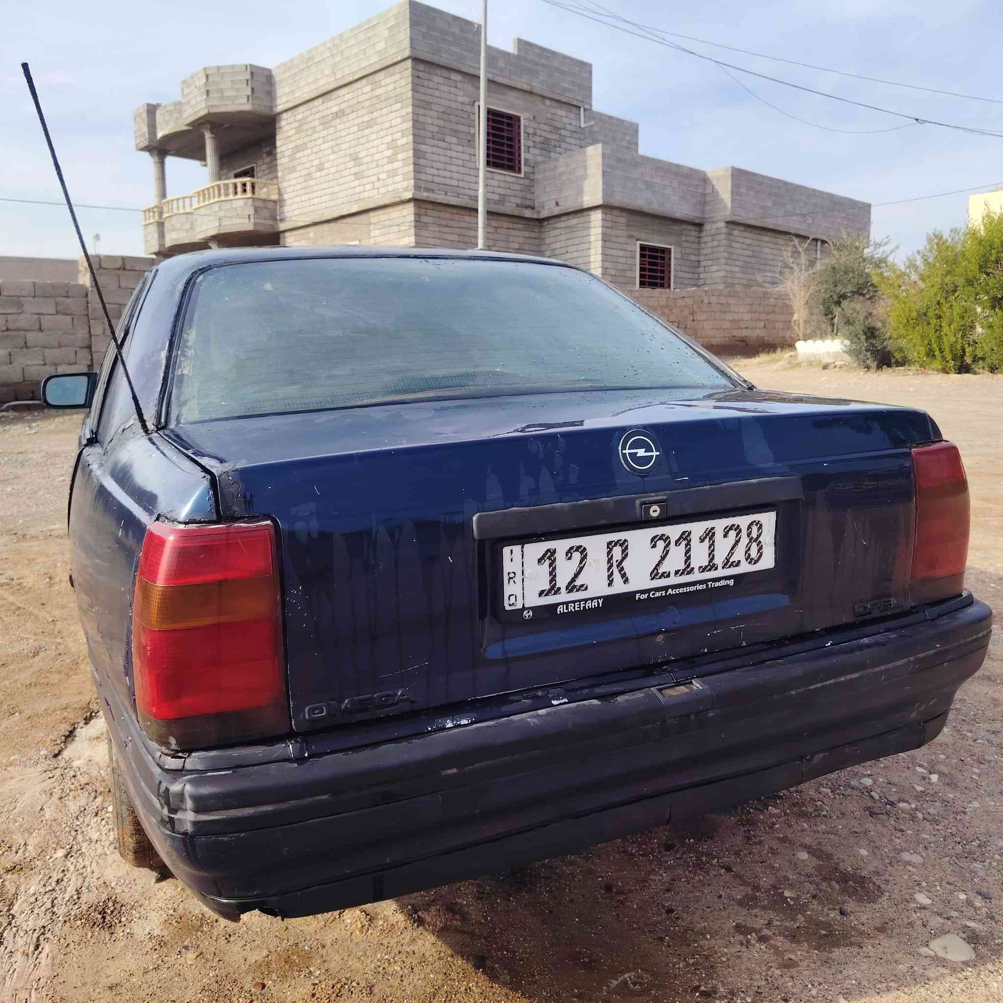 السلام عليكم اوميكا موديل1990 حجم 20 كير محرك جديد عله يدي شرط ارفلو جديد  باتري جديد سيارة مسويله ادامه كامل مابيه برقي تجاري مابيه  كلو مال كصه كهربايات تدفئة كله شقال سنويه بسمي2030 السعر ٢٩وبي مجال ***********
