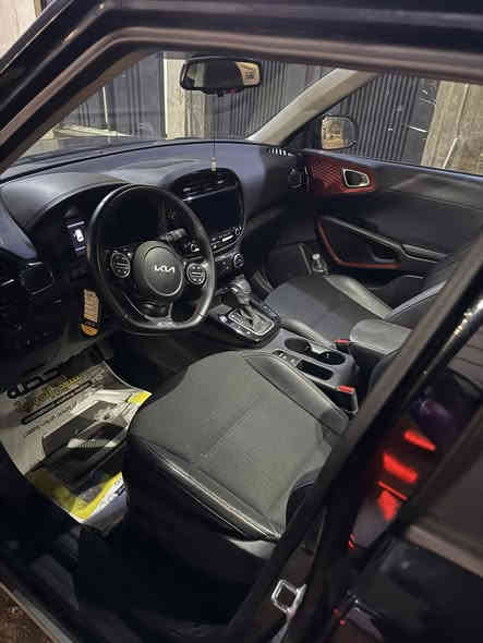 السلام عليكم أحبتي .. كيا صول موديل 23 فووول مواصفات جي تي لاين رقم بغداد الجديد باأسمي ماشيه 22ميل فقط مكاني بغداد حادثها موضح بالفيديو مع صور امريكا وصور السونار  السعر 162$   ما متواجد بالفيس 
للأتصال .. ***********
