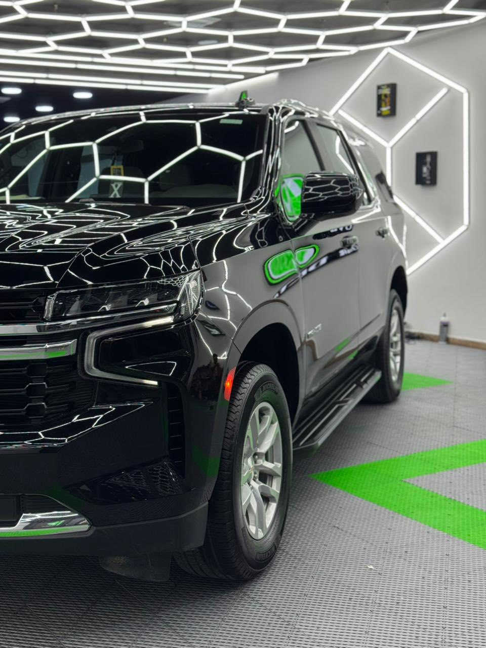 السلام عليكم للبيع تاهو موديل 2023 خليجي مواصفات LS معروفه مواصفاتها ماشية 86 الف حقيقي بجم برايمر بلادي كشنات كهرباء رادارات 360 درجه تحكم ستيرن جهتين كامرة دوارة تبريد مركزي 
حساسات امامي خلفي مري كهرباء تحديد مسار 
اطفأ ذاتي عند الوقوف هندبريك بصمه تخم تاير 
صدر امامي خلفي جديد تخم تاير مكينه كير كفاله 
السيارة كفاله ماعده ربع باب مرشوش بدون ضرر اثر شخط السعر 438 وبيها مجال السونار مرفق مع الصور 
مكان السيارة ديالى المقدادية ***********
