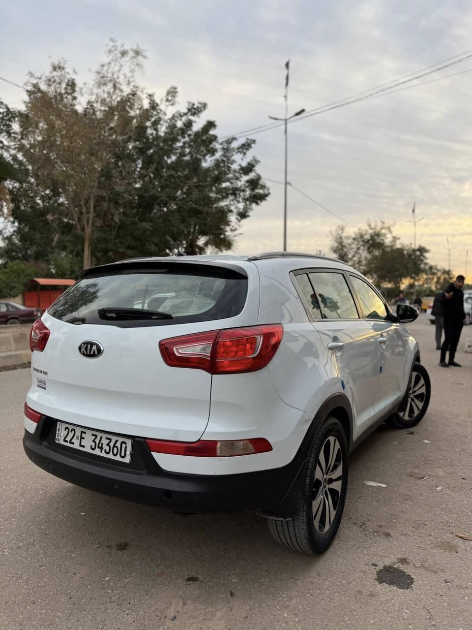 للبيع كيا سبورتج خليجي موديل 2014رقم أربيل بسمنه شرط التحويل والغرامات سياره خليجي كلش نضيفه بيها طخه بسيطه بل باب الأمامي السكن ربع باب صبغ فقط الباقي مكفول محرك كير بشرط ممفتوح ماشيه 170 الف لوك السياره تايرات اربع جديد محرك كير بشرط تبريد تدفئه بشرط صدر امامي خلفي بشرط مواصفات سياره نص فول معروفه مال الخليجي سياره جاهزه من كلشي مناقصها اي شي السعر 155$ وبيها مجال حك الجيه مكان السياره بدوز وشراي يتصل على الرقم ***********
