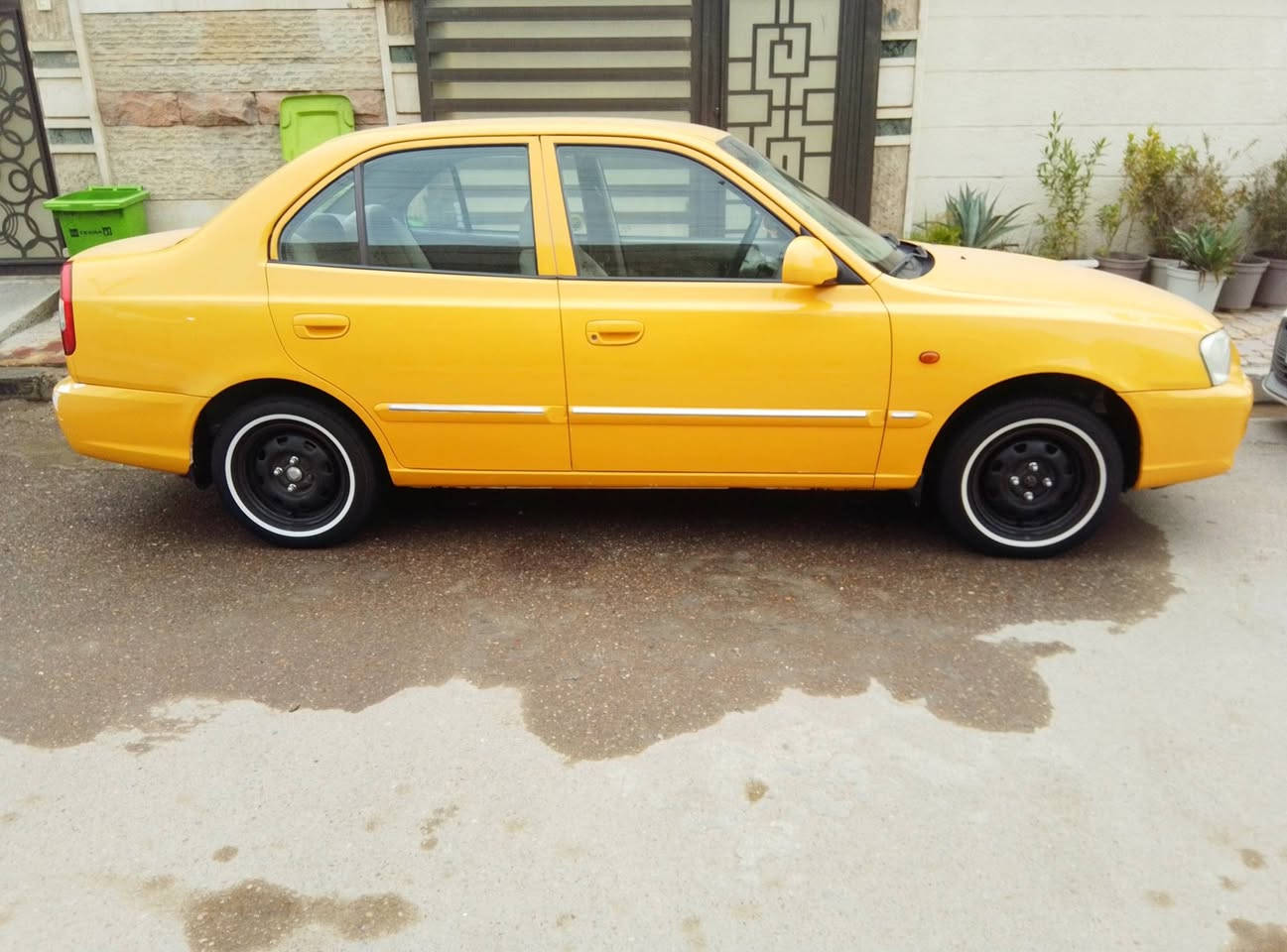 سلام عليكم البيع موديل 14معيوده وكفاله عامه لاتبديل ولا تجوي الجماليه مصفره هيئه  وغرامات مدوشمه تخم تاير سنتره خط ابيض جديد بسمي تحويل مباشر السعر 80وبيهه مجال قليل مكانهه بغداد حي تونس افاف عربيه ***********8
