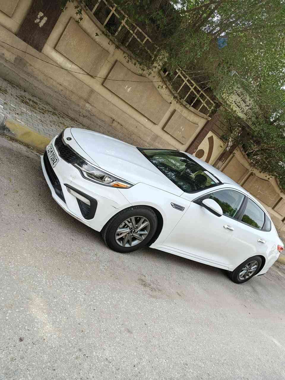 السلام عليكم اوبتيما 2019 أمريكي حادث الجاملغ و الباب الخلفي صبغ بدون دواخل بدون ايرباق شرط رقم بغداد بسمي الدولي سنويا وفحص كل جديد سيارة جاهزة مكينه كير حدادي تخم تاير  مواصفات شاشه كاميرا دواره شاير بالمري حساس رادارات 
مكينه 2400 المرغوب ملاحظة مكينه كير ما مفتوحات على وضع الشركه ماشيه118 العنوان كربلاء السعر128وبيهامجال 
***********
