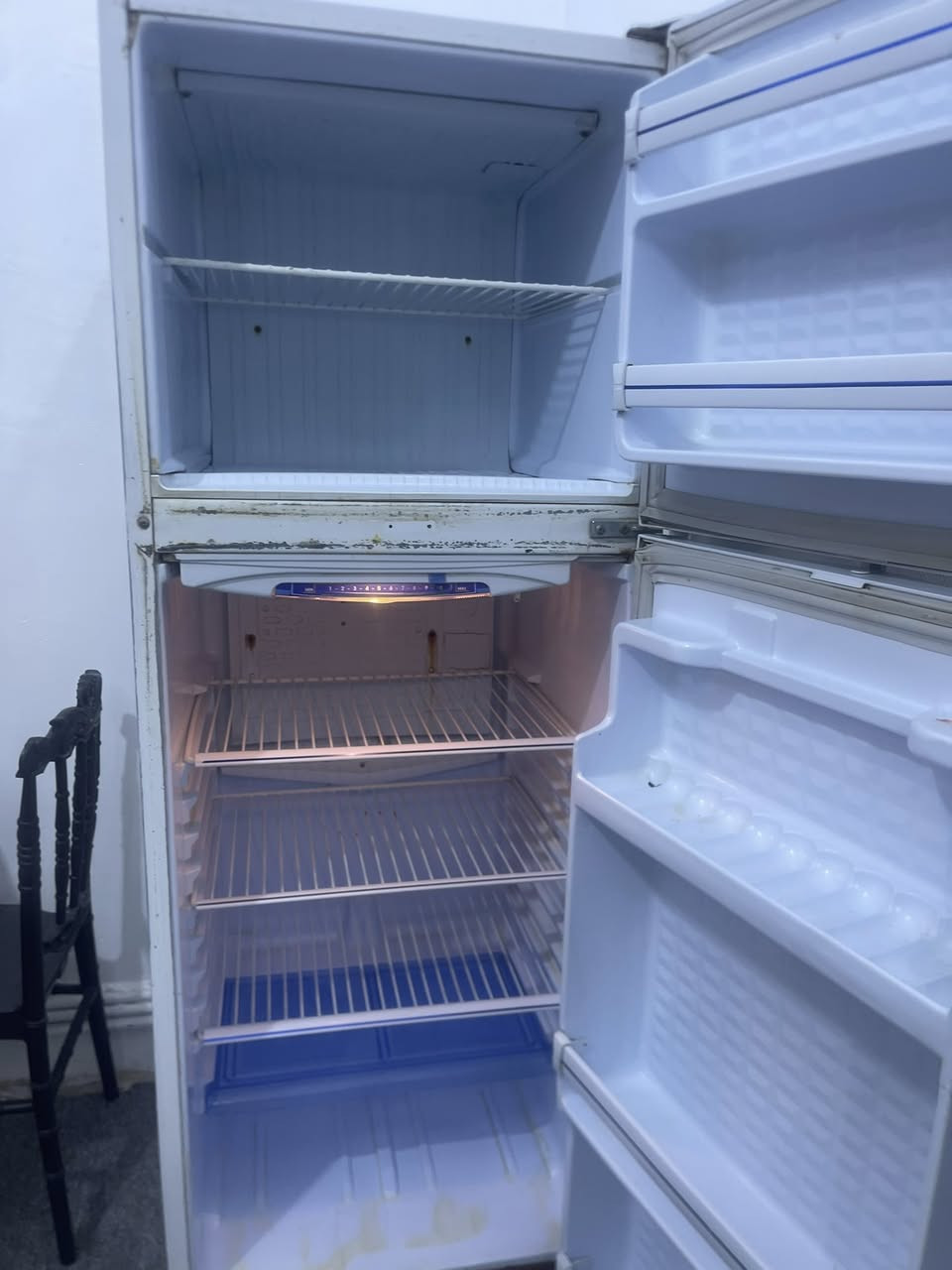 ثلاجة كونكورد مستعملة للبيع شغالة ما بيها شي فقط شخوط بالغلاف سعر 150 الف و بيها مجال بسيط


**إذا كنت صاحب هذا الإعلان وتريد حذفه لأي سبب، رجاءا أرسل رسالة إلى الدعم الفني**