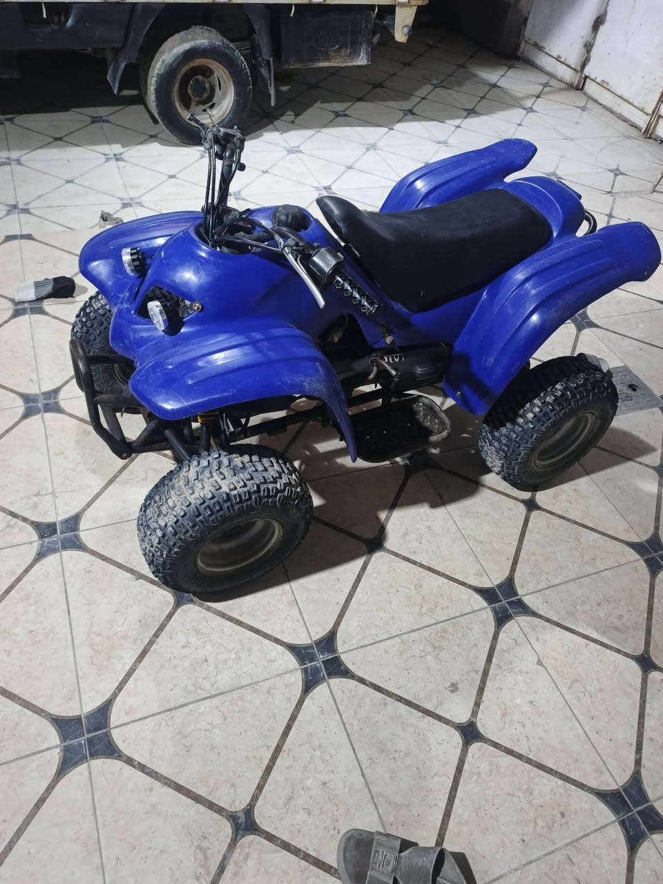 السلام عليكم باقي للبيع كرتون كلش حلو مكينه ياباني هندر وسلف ياكل القاع اكل تايراته اربعه جدد دبلات ورا وقدام جدد شوفه عينك هاي الصور ماكينه ناعمه جديده سعر 650 وبي مجال قليل حق الجيه بس مكاني بصره الزبير***********
