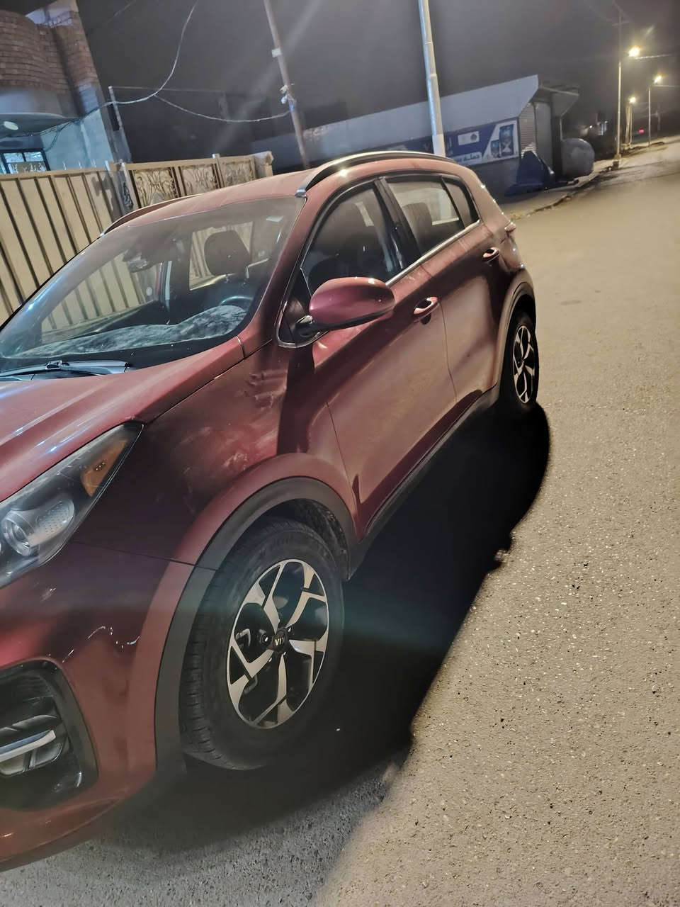 كيا سبورتج 2020 امريكي داخله كلين حادث   دعاميه اماميه وطاك اليرباك بيها سونار وصور الحادث رقم بغداد جديد تحويل ثاني يوم
الجديد هزه جديده 
مواصفاته نص فول  ماشية 152
سويج شخاطه عدد 1
تحكم ستيرن كامل
بلوتوث حاكيه
داخل اسود 
تبريد ثلج قطعتين أمامي 
نضام ترحيب بالدشبول
نضام سبورت رياضي 
نضام ايكو لتقليل صرف الوقود
كروس قفل سرعه
شاشه أعطال
لايت فراشه
حساس  أمامي
كشاف ضباب خلفي
لد أمامي نهاري 
سعر 160$ وبيها مجال 
هذا رقمي ***********
***********
مكاني بغداد اللطيفيه
