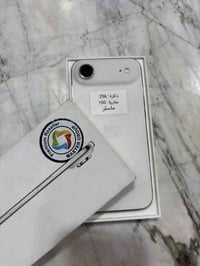 ايفون 17 اير 256 ماستر نظافه 💯 بطاريه 💯 شرق اوسط غراضه كامله بيع مراوس...