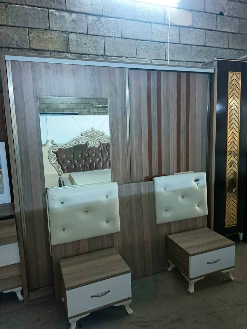 غرفة نوم تركي اخو الجديد 5قطع نضيفه كلش سعرها 300 عنوان كركوك متوفر توصيل 
رقم مبايل/*********** كركوك, العراق
