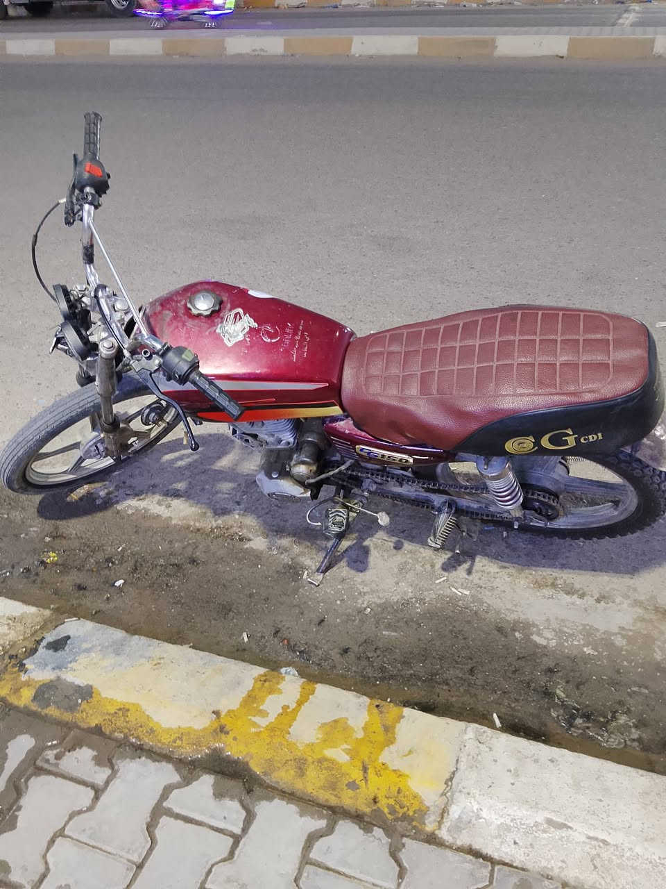 شفان محرك جني 150الف مستعجل عالبيع شغال هندر واحد تاير ورخلفي دبلات خلفيه  ***********جديده
