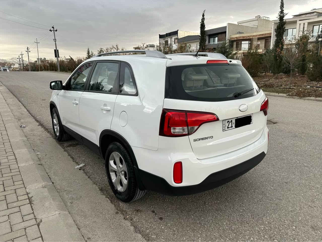 Kia Sorento 2014
خلیجی سفری شەریکەی بخیت
مۆدێل 2014 
٤ پستۆن  2.4L
ناو زەرد
سێ ڕیز کوشن
تەبرید مەرکەزی 
بێ بۆیاخ بێ سارد بێ کرانەوە بێ شوخت 
سەیارەکە یەک دەستە لە شەریکەوە زۆر پاک ماوەتەوە هیچی پێوە نییە تەنها ٨٠ هەزار كيلۆمەتری حەقیقی ڕۆشتوە
دەعامیشی بۆیاخ نییە
گێڕ و مەکینە و تەبرید و هەموو گیانی بە شەرتە 
یەک دینار مەسرەفی تیا نییە ٤ تایەی تازەی بۆ بەستراوە سەنەوی تا 2029 تازەیە تەحویل و وەکالە حازرە 
نرخی 169 $ مەجالێکی کەم شوێن : سلێمانی
تەلەفون : ***********
  —————————————
كيا سورينتو ٢٠١٤
للبيع فقط 
محرك ٢.٤  4 سلندر
وارد خليجي شريكه بخيت 
٧راكب تبريد مركزي
بدون صبغ بدون تعديل 
دعامية ل دعامية ب شرط فحص
ماشيه ٨٠ الف كيلومتر حقيقى 
محرك كير تبريد كله بشرط مابيها اي نقص 
طايرات جديده سنويه جديده لحد ٢٠٢٩ 
 سعر ١٦٩ $ 
تريد تحويل أو وكالة حاضر مكانها سليمانية 
رقم تلفون : *********** السليمانية, العراق

