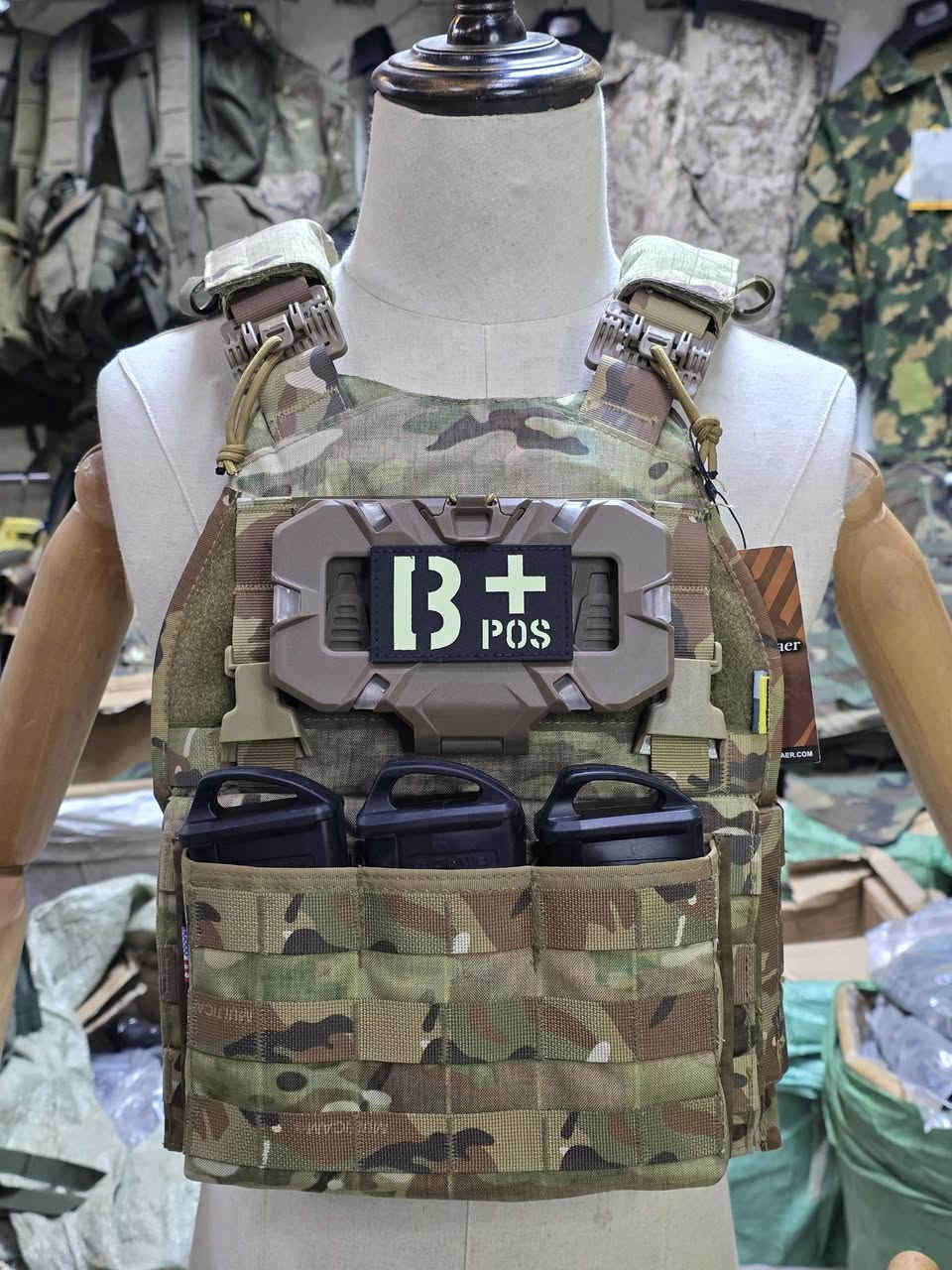 (درع أصلي عرض خاص 🇮🇶)
السعر 150 الف توصيل مجاني جميع المحافظات
 محلات سجاد للتجهيزات العسكرية
الأصلية 
العنوان باب الشرجي أول فرع من جهه ساحة الطيران خلف متحف الفنون الجميلة 
للاستفسار الاتصال على الارقام التالية
***********
***********
