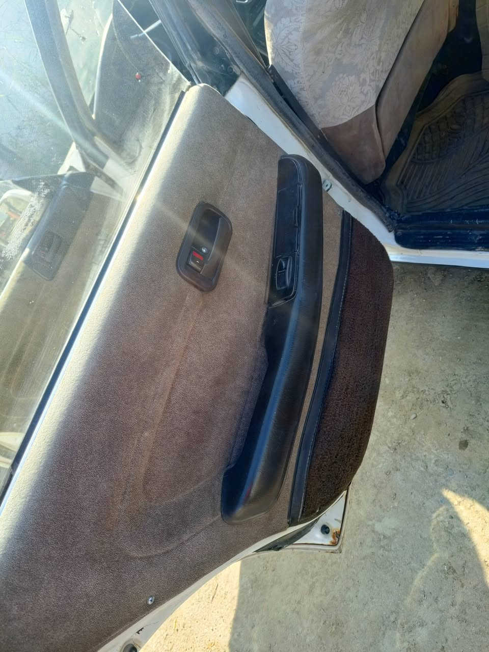 اسلام عليكم مارك عضم للبيع موديل 93 حداديه نفض تخم تاير مكينه وكير انضاف مصبوغه جماليه حزام سنويه لل30 راعيه يمي مكان واسط قضاء لصويره لسعر 40 اقرا لمنشور واتصل ***********
