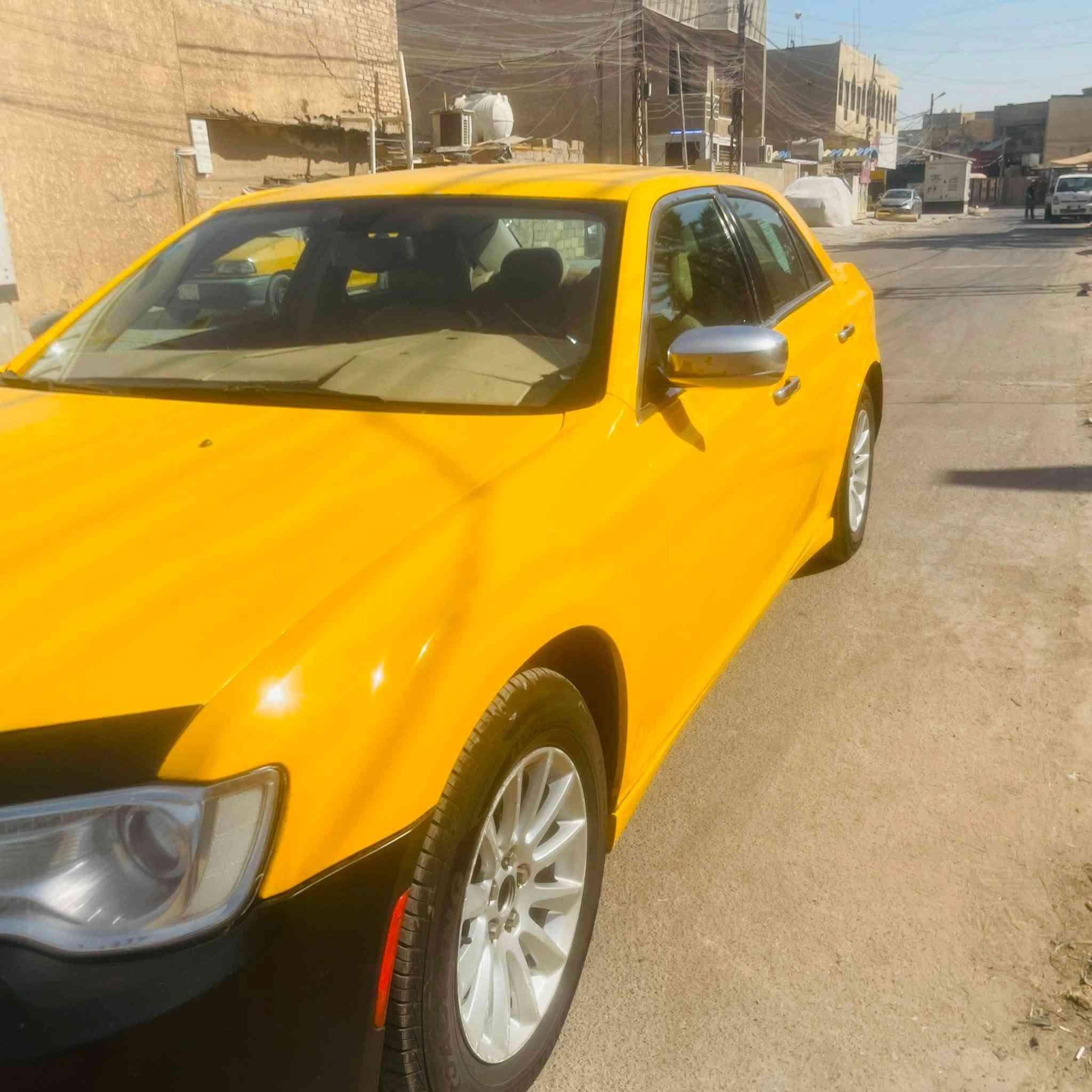 السلام عليكم
كرايسلر c300موديل 2012

حادث باب السايق فقط
السيارة كاملة حدادية جديدة
دوشمة جديدة
محدث بجم ودعامية خلفية بكلايت  2023
تخم تاير جديد
السيارة جاهزة السعر 170وبيه مجال
***********
