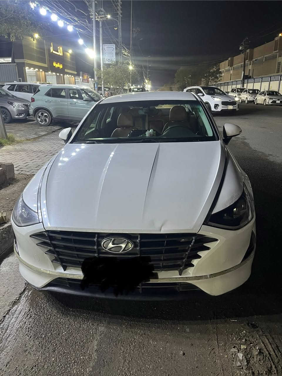 هيونداي سوناتا 2020 بدون صبغ  بغداد خصوصي  5 مقاعد جلد سياره مكفوله من كير ومكينه بيه رصعات وفوق لد سحب على بارد موجوده بل صور لباب مقابيل سايق بيه رصعه موجوده بل صور  داخله مشمشي سياره على ايدي نظيفه من دعاميه للدعاميه سياره بأسمي مكانه بغداد رقمي *********** وماشيه 400 الف

