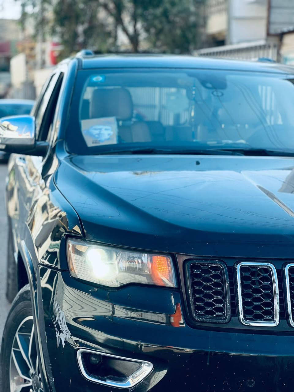 جيب 2019فول لميتد مكفوله من الكص والمعجون من الكلبة فقط جمالغ الخلفي ضربه ومعجون مصبوغه حزام ابيع عام  سيارة جديده صدر امامي خلفي بلادي تخم تاير مامتعوبه المسافة المقطوعة ٥٨ ميل حقيقي سعر ١٨٠ وبيها مجال مستعجل على البيع اتصال ***********
