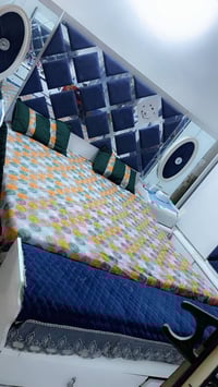 للبيع • سرير