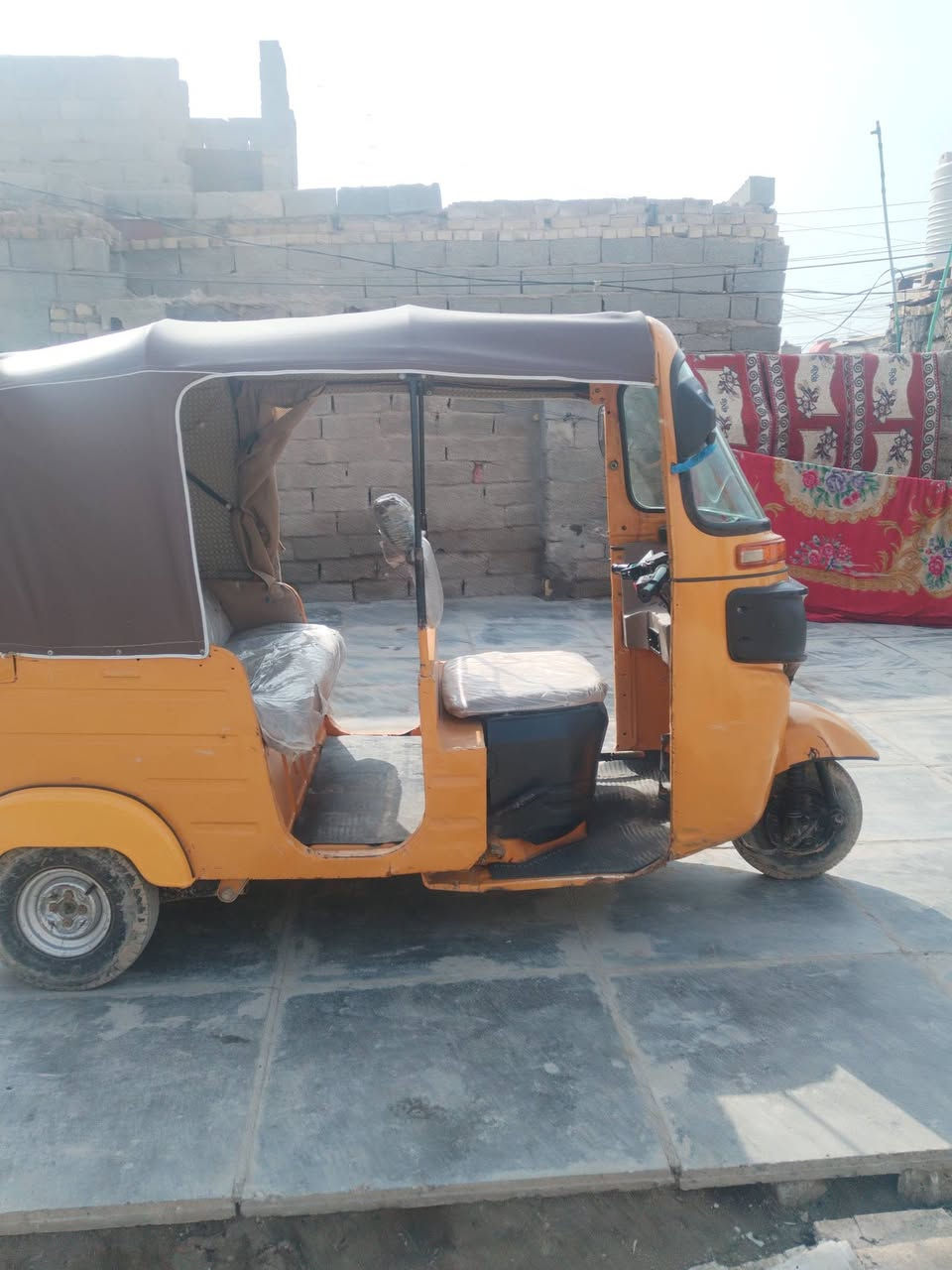 سلام عليكم تكتك للبيع موديل 16 لاتنقيص ولاتبخير  جاهزة كبل للشارع اوراق اصولية هاتف *********** كوت حي الجهاد سعر خاص
