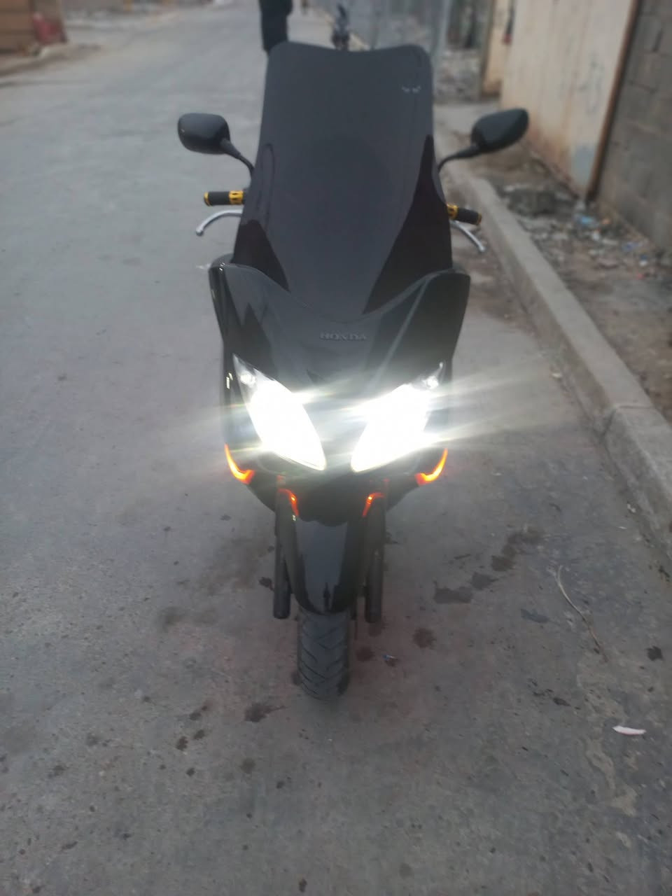 السلام عليكم دراجه فورزا 0,8 ٦كير ٣تحويلات 
مكينه كلجات جويتر خير من الله 
كهربائيات كيجات كله شغاله 
شلعه معدل فول تراي وين ميعجبك
 السعر مليون مكاني بغداد حي النصر 
***********
