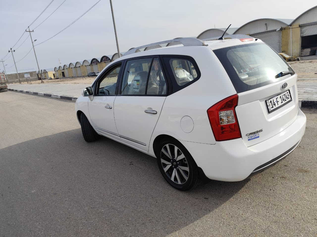 السلام عليكم كيا كارنز 2013 خليجي دواخل بيجي محرك 2000 دوش مكفول من الفتح والتبخير السياره مكفوله ضربه وصبغ وتبديل بيه اماكن بارد بسيطه جاهزه مابيه اي نقص وشرط البيع التحويل ما تحول لاتتصل رجائا سعرها 123 عنواني ابي الخصيب قرب الإطفاء ماشيه 163 حقيقي 7راكب 3قطع تبريد 

***********
