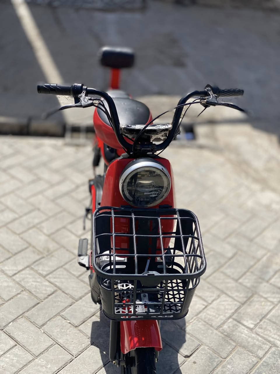 سلام عليكم عدي دراجه شحن لبيع مستعجل دراجه جديده بطارياته جديده كلشي جديد لعنوان بغداد مدينه لصدر قطاع 55بل خدمي مال داخل لسعر 190وبيه مجال رقم لهاتف ***********
