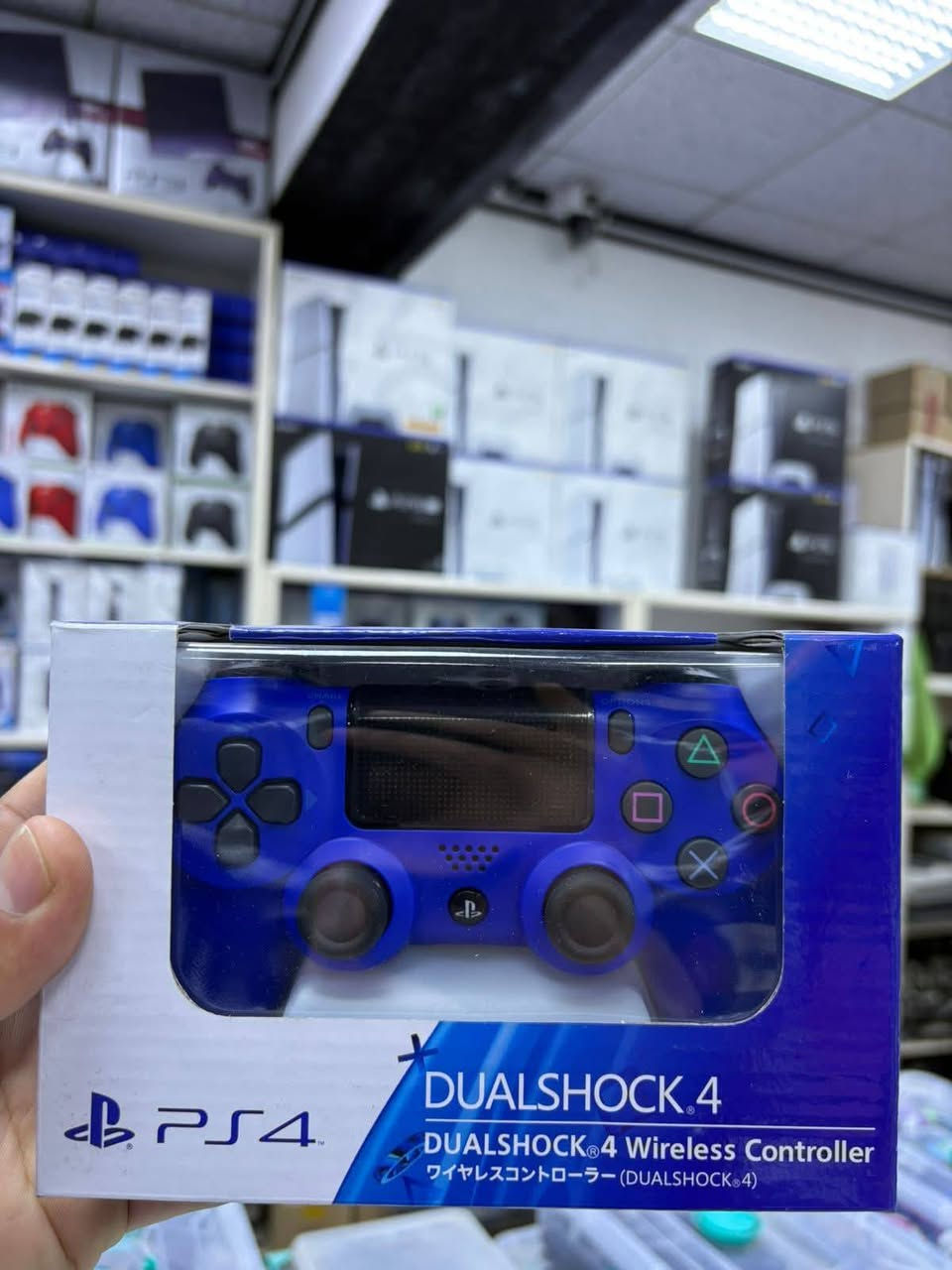 #عرض_جديد_ وسعر جديد 🔥ب١٢ ألف بس _من Play Box 😶‍🌫️

#متوفر_الأن 🫡
وجبه جديده جويستك بلي 4 (جديد) بالوان مختلفة 🔥

Ps4 DUALSHOCK 4 Wireless controller

موزع اجهزه والعاب الفيديو ،،،🇮🇶 

متجر Play Box 
الموصل دواسة عمارة القدس الطابق الارضي
يوجد توصيل داخل الموصل وجميع المحافظات،🚙
#الاستفسار_تواصل #خاص او #واتساب***********
