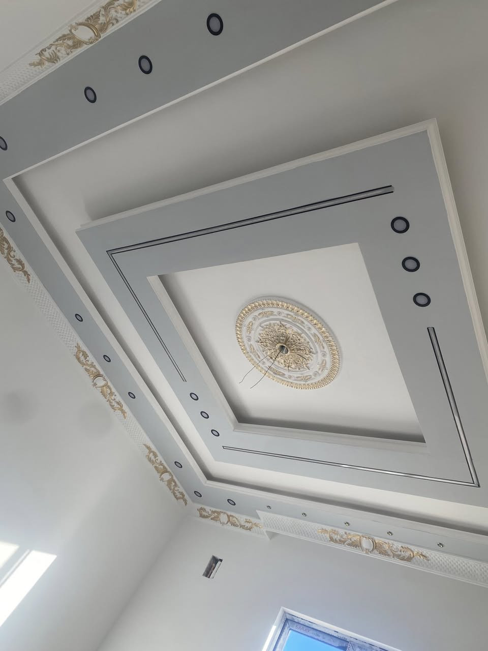 اللهم صلِّ وسلم على سيدنا محمد
نقدّم لكم أجمل وأحدث ديكورات الجبس بورد الداخلية
تصاميم عصرية ✔️
تنفيذ دقيق وجودة عالية ✔️
أسقف، جدران، سبوت لايت، أشكال كلاسيك ومودرن ✔️

نلتزم بالمواعيد ونضمن الإتقان في العمل
للاستفسار والتواصل:***********
