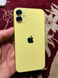 ايفون 11 ذاكره 64 بطاريه 69 جهاز نضيف كله شغال ما مفتوح السع،بغداد 200...