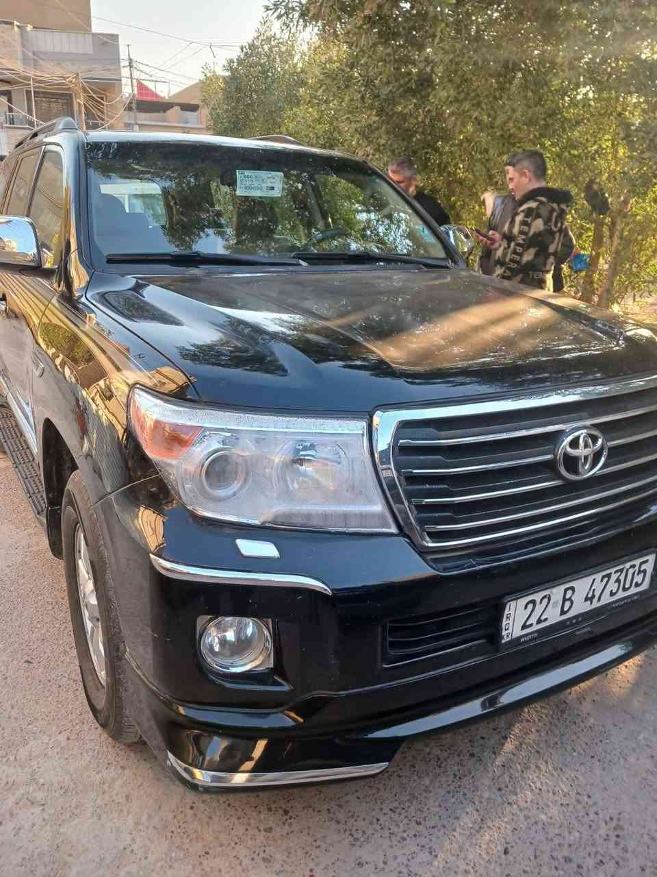 السلام عليكم لاندكروز للبيع موديل 2010 سياره VXR 8 سلندر السياره مواصفات VXR معروف للستفسار ***********
