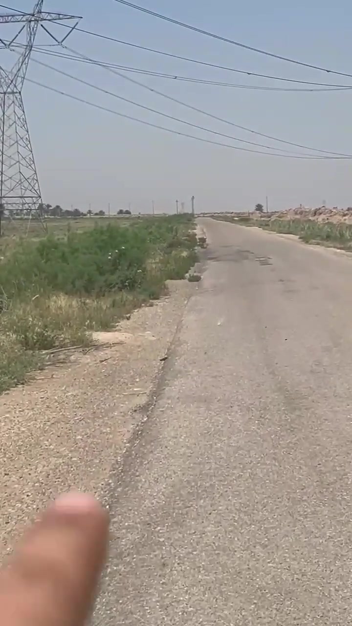 120 دونم منهه 60 سند25 زراعي و60 عقد 17 قطعه واحد خدمات كامله طريق نعمانيه بغداد الفداء نزال عن طريق رئيسي 5 كيلو سعر دونم 4 مليون للاستفسار على رقم ***********

