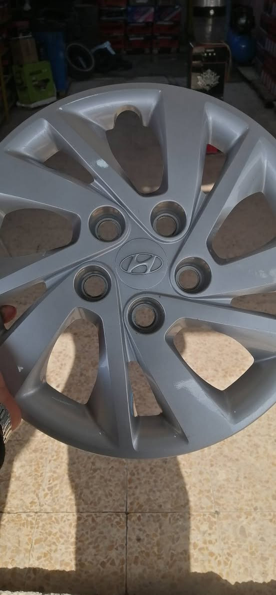 كب للبيع 5استدات اصلي مال شركه اخو الجديد  حجم 15 طخم كامل ***********
