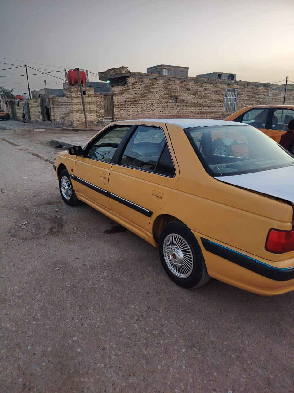 سلام عليكم بيجو بارص مديل ٢٠١٢ رقم دولي انكليزي السنويه لغاية ٣١ محرك وكير جدد كفاله عامه لا ضربه ولا كلبه ولامعجون  جاهزه من كلشي كهربائيات كلهه شغاله حداده جديده تبريد ثلج مكاني ميسان عماره السعر ٣٠ ورقه هاذه رقمي ***********
