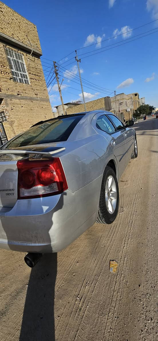 جارجر 2010
محرك 3500 
ماشية 179 ميل 
حادث جاملغ وبنيد 
محرك جديد 
السعر 110
المكان الناصرية 
***********
