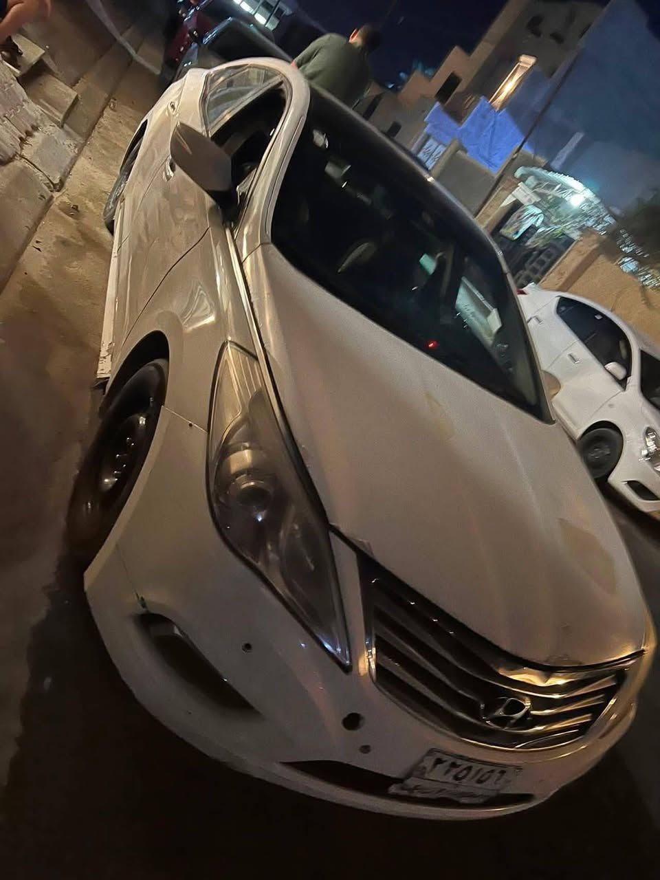 سلام عليكم
ازيرا خليجي 2012 السعر 66 وبيه مجال قليل 
السياره رقم اربيل باسم كردي يحول ياخذ ورقه 
السياره فول 
واحد على واحد 
محرك 4 سلندر دوش 
السياره يرادله ترتيب 
صبغه تعبان السياره  ودوشمه، 
محرك كير خير من الله 
مكاني بغداد 
‏‪***********‬‏
