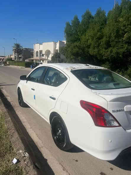 سلام عليكم 
للبيع نيسان سني موديل 2026 
سياره زيروه على وضع شركه 
سعر السياره 133$ 
مكان سياره بغداد زيونه 
الاتصال ***********
