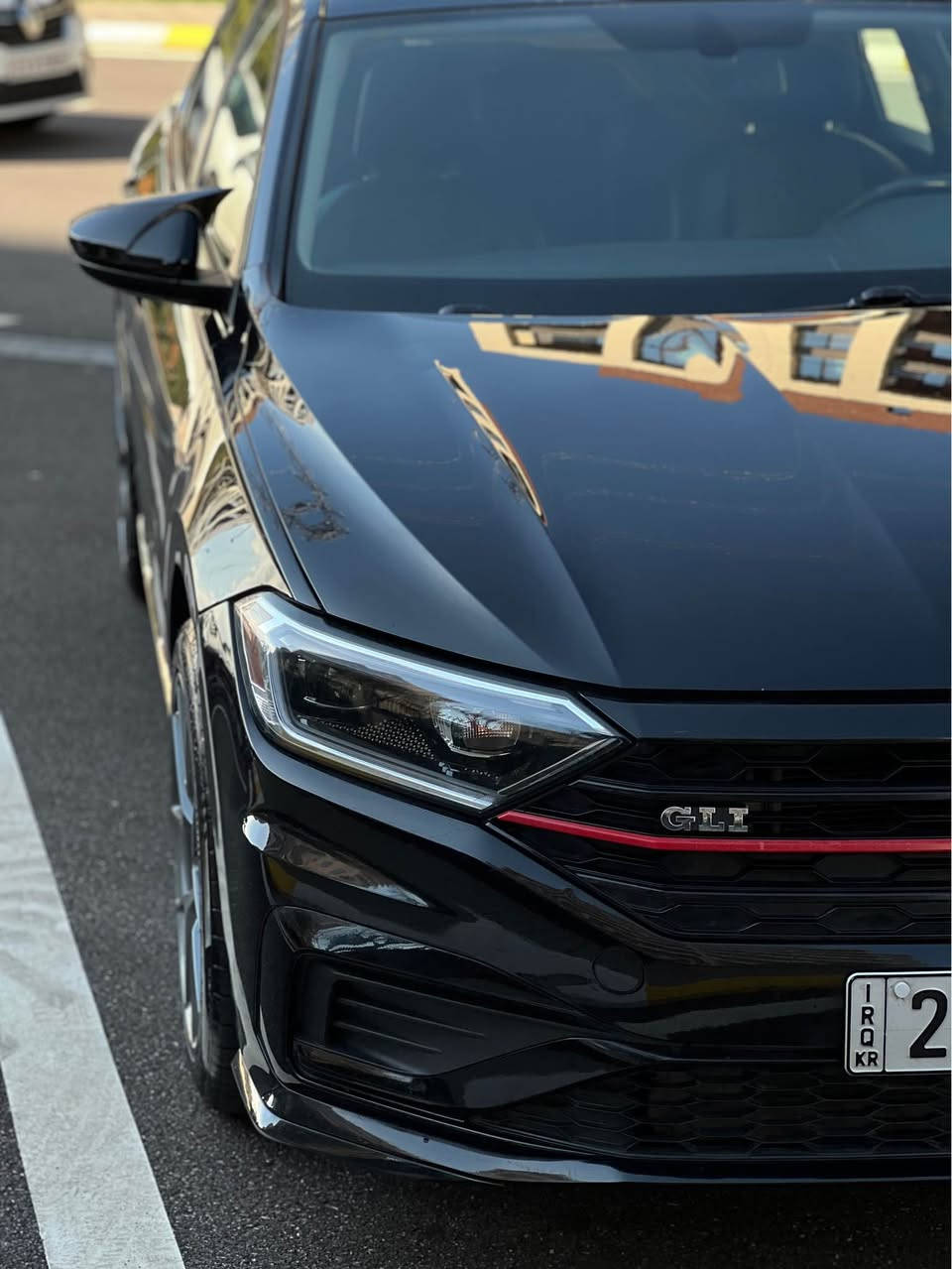 كوردی / عربی 
‎بسم الله الرحمن الرحيم
Jetta 2019 SE GLI body kit 
سەیارەیەکی جوان و گەنجانە و کەممەسرەف 
سەنەویو ڕەقەم تازیە تەحویل  غەرامە بە شەرت
مەکینە ٤ پستۆن ١.٤ تۆربۆ زۆر بەقوەت و مەرغوب
گێڕ و مەکینە و ڕادێتەرو تەبرید هەموی بەشەرت 
سڵانسای کۆنترۆڵی بۆ داندراوە سەوتێکی ڕاقی هەیە 
دفیوزەر و ویلی BBS ی لەسەرە و تایەی تازەیە
تازە کامل سێرڤس کراوە بانص و ڕۆن و هایدرۆلیک 
پێشو پشت کەپسە و ئێرباگ نەتەقیوە ✅
 ٨٢هەزار ڕۆیشتوە …

نرخ  💵(( 145 ))💵 وەرەقە و معامەلە 

مواسەفات SE واتا 
پانۆراما و بەصمە و شەغال و برێک بەصمە 
کوشن جلد و ٤ کوشن و سوکان هیتەر و کارەبا 
٣٦٠ دەرەجە ڕادار و   حاسە و ئیمرجێنسی برەیک
شاشە کامێرە و نزامی CarPlay و android 
لایت پێش و دوا کامل لید و لایتو عەتەری GLI 
سوکان جلد و ڤۆلیۆم و دیاری کردنی خێرایی 
زۆر مواسەفاتی تر …

رەقەم شانصی : 3VWC57BU8KM195723
 
دەرگاو چەمەلغی پێشەوەی سەکن بۆیاخە لەگەڵ پەڵەیەک تەعدیل سارد بێ ناو بێ ئێرباگ 
لە ڕەسمی دەعمەکەیا دیارە 

ڤیدیۆی کاملی سەیارەکەم لایە کڕیار داوا بکات ✅

📍شوێن : سلێمانی 

***********☎️
ڤایبەر و واتسئاپی لەسەرە 

————————————————————
جيتا موديل ٢٠١٩ فئة SE  و محدث GLI 
ماشاءالله سيارة شبابية و اقتصادية و قوية 
سنوي و رقم جديد و تحويل مباشر و غرامة بشرط 
محرك ٤ سلندر ١.٤ تيربو قوي و اقتصادي و مرغوب 
كير و محرك و تبريد و راديتر حجر بيئة كل بشرط 
و عليه صوت اكزوز  عن طريق ريموت كونترول 
و علية  دفيوزةر و سبويلر و ويل BBS و تايرات جديد 
سوينا كامل سيرفس بانص و زيت محرك و هيدروليك 
بجم كبس حادث خفيف بدون دواخل بدون ارباك
 ٨٢ الف ماشي ….

سعر 💵(( 145 ))💵 ورقة و بيها مجال 

مواصفات: SE يعني 
سقف بانوراما و بصمة و تشغيل عن بعد 
كشن جلد و كهربائي و ٤ كشن و ستيرن تدفئة 
٣٦٠ درجة رادار و حساس و  امرجينسي بريك 
شاشە و کامیرا و نضام کمبیوتر CarPlay &android 
لايت امامي و خلفي كامل ليد و جمبر و لايت GLI
ستيرن جلد و تدفئة و فوليوم و تحديد سرعة 
بعد هواي مواصفات…

رقم شاصي: 3VWC57BU8KM195723

بجم كبس و بيها حادث خفيف ارباكات سليم
باب و جاملخ امامي سكن صبغ و شبر بارد بدون دواخل  مبين في صور حادث 

عندي فيديو كامل سيارة شراي آطلب و تدلل ✅

📍عنوان: سليمانية 

***********☎️
فايبر و واتساب موجود السليمانية, العراق
