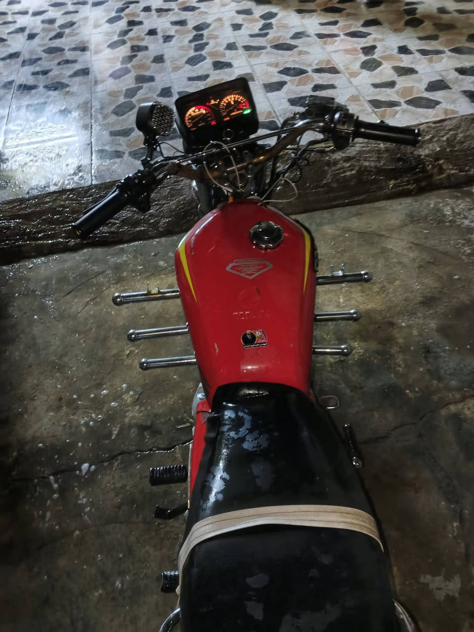 ماطر للبيع اسمه سيفون اتصل ع رقم ***********
