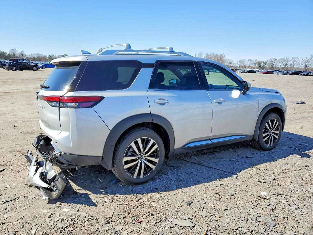 2025
NISSAN PATHFINDER PLATINUM.
من اعلى المواصفات 

اللون: سيلفر 

الموديل : 2025

نوع المحرك : 6 سلندر (3.5L)

عداد المسافه: 1880.   مايل فقط

الضرر: كما موضح بالصورة 
صور الحادث + رقم الشاصي مرفقه في المنشور

ترهم على كتاب شهداء 

المواصفات: PLATINUM. 

فتحة بانوراما
داخل  اسود
سقف. 
داتا شو
كيج الكتروني
خمس كاميرات (360)
بصمه تشغيل
بصمة اربع ابواب
تشغيل عن بعد 
كشنات امامي تبريد
كشنات تدفئة 
ستيرن تدفئة 
كشنات كهرباء
رادار امامي
رادارات جانبيه
رادار خلفي
حساس خلفي
شاشه كبيرة
مانع انزلاق
كروز سرعه
هاند بريك بصمه
اوتو هولد
نظام ايكو نورمال سبورت
صندوق كهرباء
سعر 215$ واصل الحرة
7 راكب
وبقية مواصفات PLATINUM المعروفة 
مكان السيارة بالبحر متجها للعقبة  ‏‎

‏‎للاتصال والاستفسار :
*********** واتساب@
