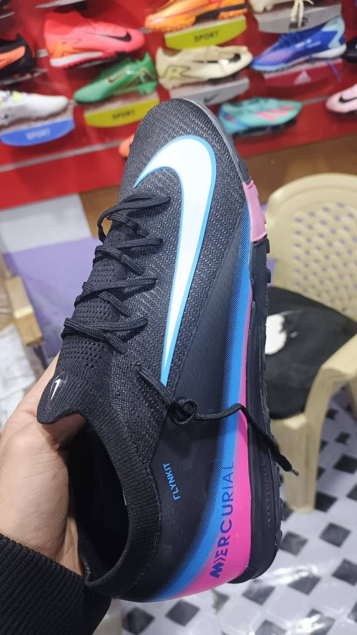 حذاء نايك زوم اصلي بشرط تفحص كدام مندوب بس 35توصيل مجاني قياس 44و45و46


**إذا كنت صاحب هذا الإعلان وتريد حذفه لأي سبب، رجاءا أرسل رسالة إلى الدعم الفني**