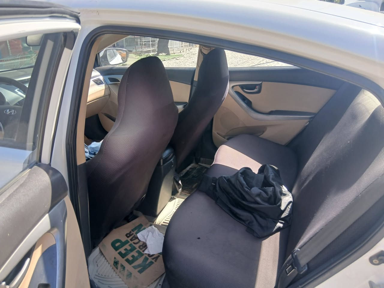 السلام عليكم (مراوس كيا اوبتما)
النترا خليجي موديل 2012
نص فول 
رقم سليمانيه تريد تحويل او وكالة 
سيارة بيه باب سائق وره سائق بارد 
كير مكينة خير من الله
تبريد فول تدفية 
صدر جديد 
السعر 106 بي مجال 
***********
مكان سيارة بغداد 
غير متواجد على فيس
(مراوس اوبتما )
