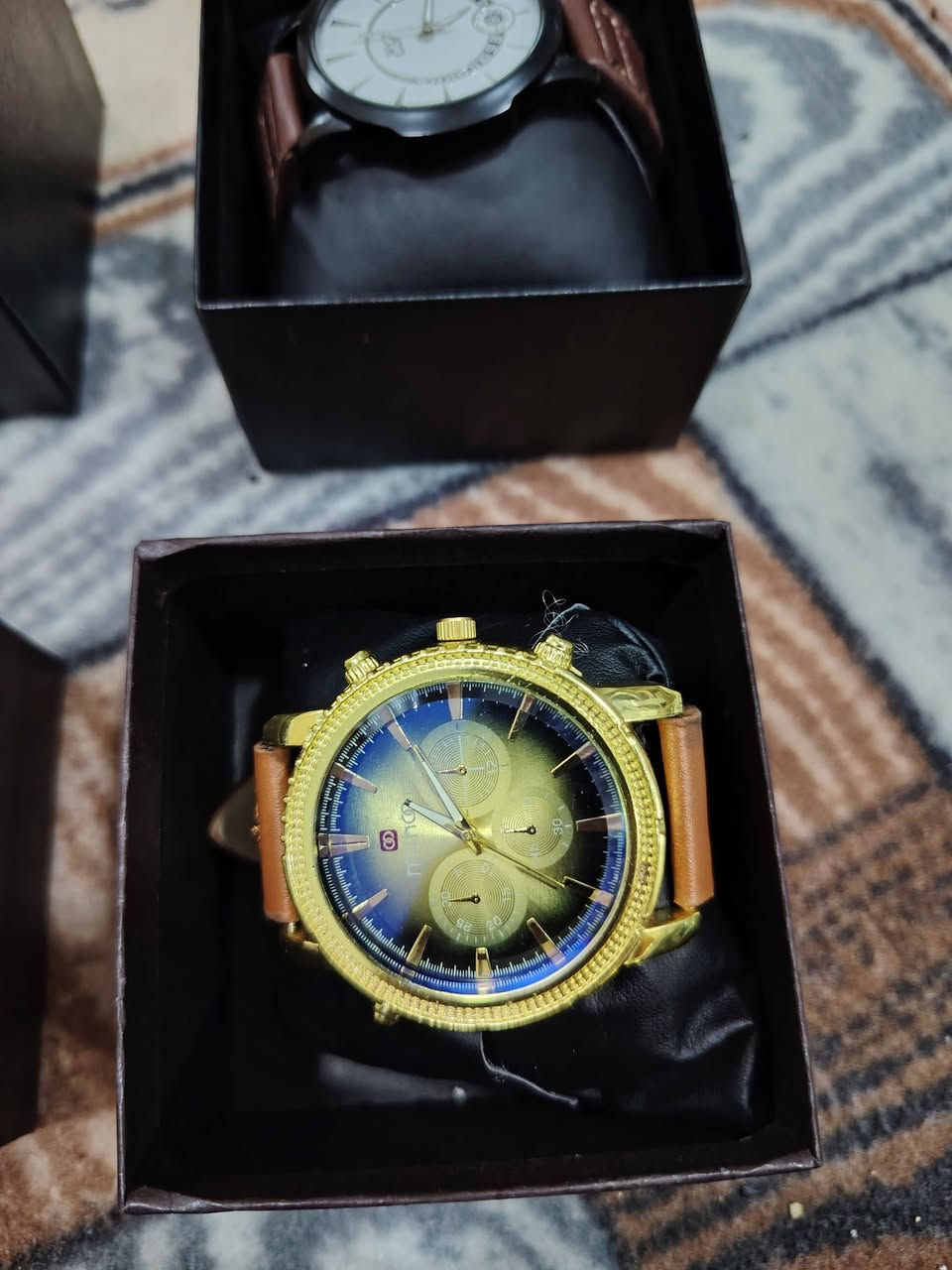 ١٢ قطعه ساعات وزن خفيف
مختمات من الخلف 
مع العلب
السعر ٧٥ مع توصيل
واذا مفرد سعر القطعه ٦


**إذا كنت صاحب هذا الإعلان وتريد حذفه لأي سبب، رجاءا أرسل رسالة إلى الدعم الفني**