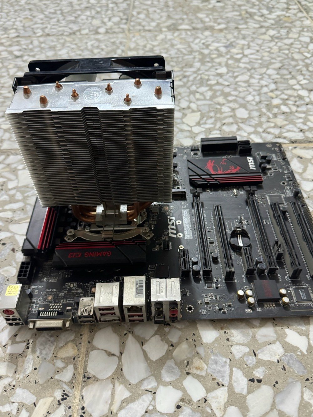 معالج ومذربورد

Core i7 6700K



MSI H170 Gaming M3



مكاني نجف

شغالات كلشي مابيهن استخدام شخصي نضاف

140 الف