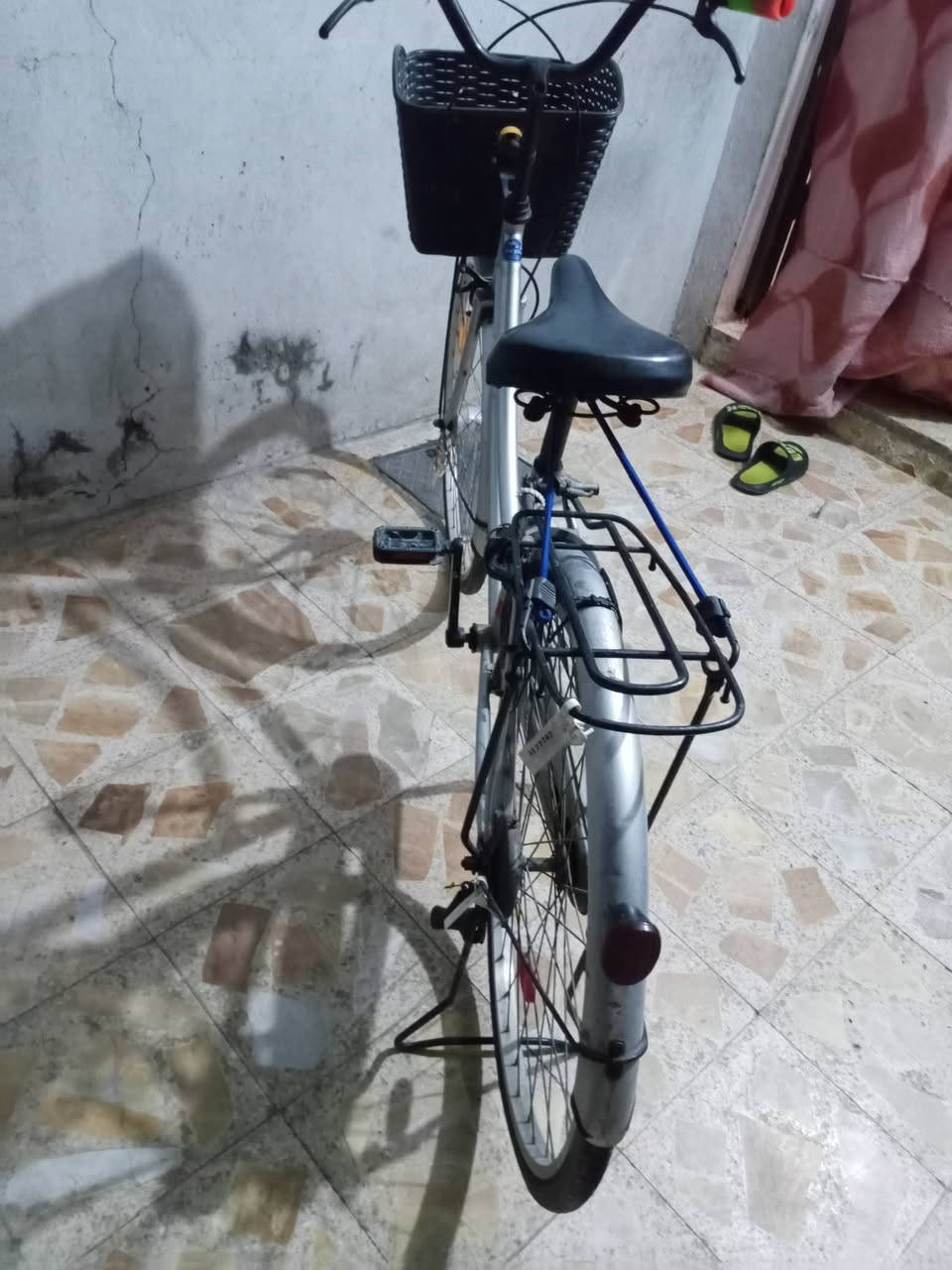 باسكل حجم 26 باله ياباني اصلي باسكل جديد كلش جوابة جدد سعر 80 الف وبي مجال مكاني ديوانية ***********
