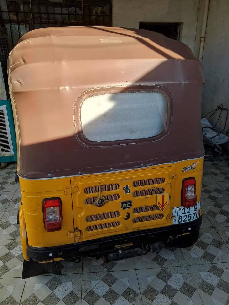 سلام عليكم تكتك للبيع 2019 مكينه كير خير من الله جاهزه كبل لشارع مكان بغداد الدوره 
السعر 6 ملاين وبيه مجال ‏‪***********‬‏
