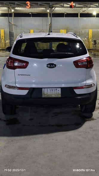السلام عليكم كيا سبورتج موديل2014 خليجي
 بيه بنيد مبدل وربع الجاملغات الاماميه صبغ بدون دواخل 
كير محرك تبريد حداديه كله مكفول 
السعر 140$ 
للاستفسار الاتصال عل الرقم ***********
