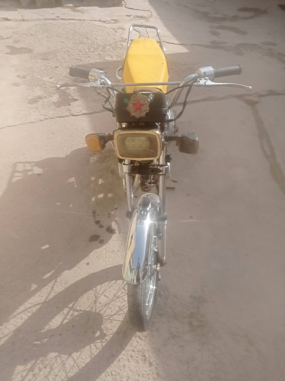 يا الله سلام عليكم دراجه للبيع شوفت عيونك شغاله بس يرادلها شويه ترتيب بريك خلفي يرادله دوسه بس المامي يشتغل تجفيت جديد ابيع كوم حديد تجي اشوف كفلك حلال وحرام غيرهن ما تكفل مكاني بغداد الزعفرانيةة ***********
